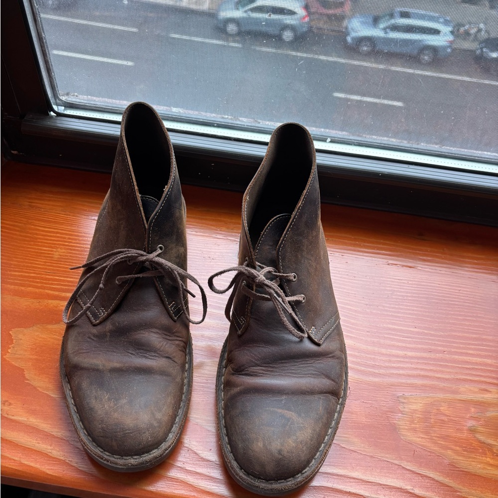 Clarks Men's Dark Brown Chukka Boots